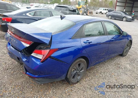 2022 Hyundai Elantra Sel z USA, uszkodzony, nr VIN 5NPLM4AG7NH078306